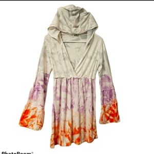 Avani small beautiful lightweight cover up w/hood. 070